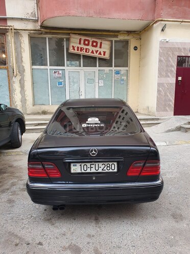 Mercedes E 320 1998, 230,000 km - 3.2 l - Bakı