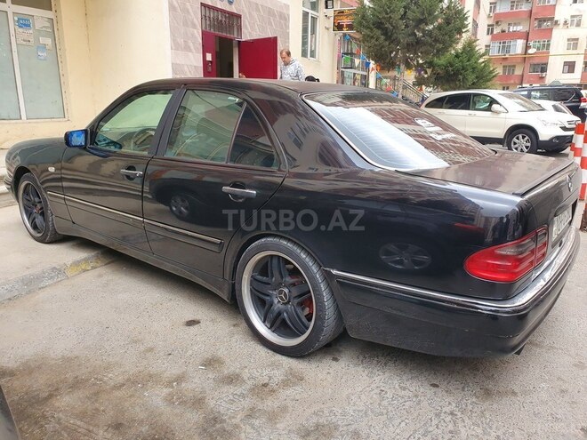 Mercedes E 320 1998, 230,000 km - 3.2 l - Bakı