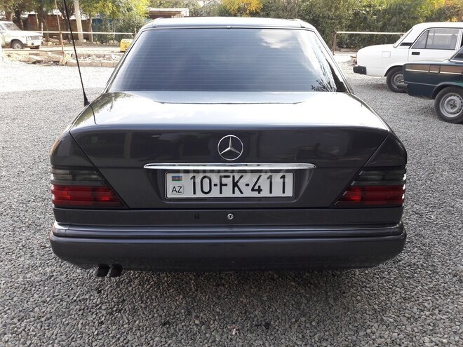 Mercedes E 250 1994, 371,337 km - 2.5 l - Cəlilabad