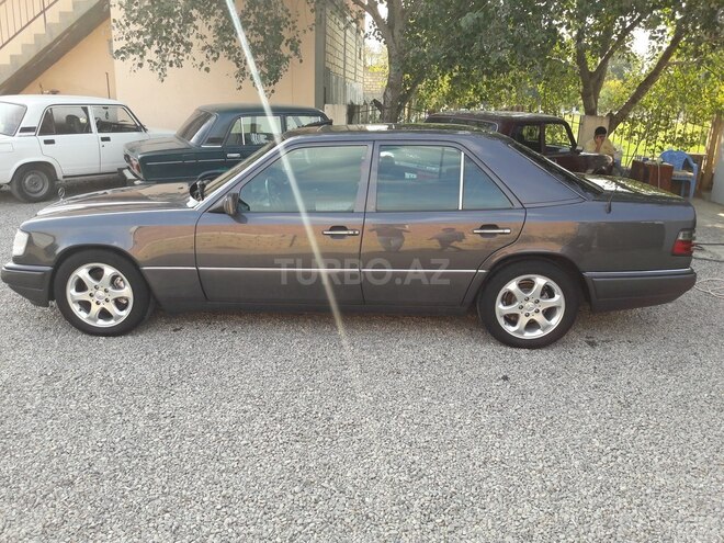 Mercedes E 250 1994, 371,337 km - 2.5 l - Cəlilabad