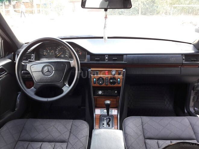 Mercedes E 250 1994, 371,337 km - 2.5 l - Cəlilabad