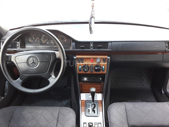 Mercedes E 250 1994, 371,337 km - 2.5 l - Cəlilabad