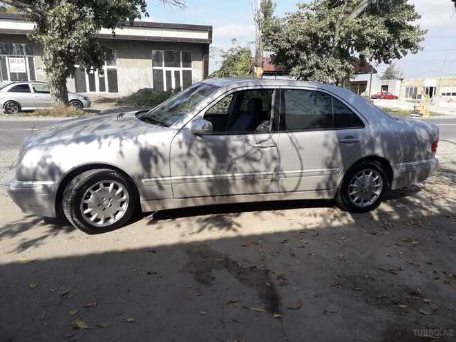 Mercedes E 320 2001, 396,933 km - 3.2 l - Xaçmaz