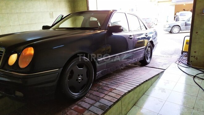 Mercedes E 280 1998, 249,000 km - 2.8 л - Bakı