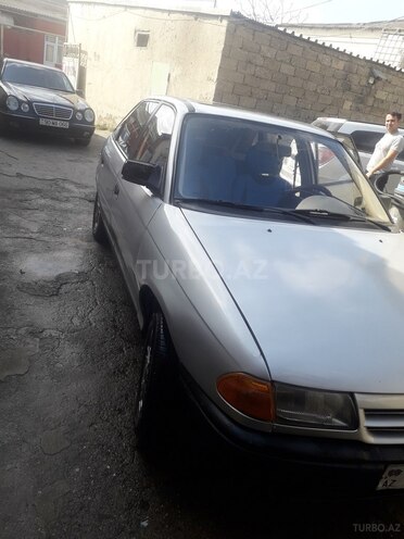 Opel Astra 1993, 235,000 km - 1.7 l - Bakı