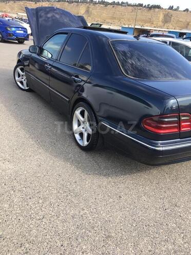 Mercedes E 220 2002, 392,816 km - 2.2 l - Bakı