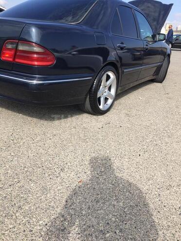 Mercedes E 220 2002, 392,816 km - 2.2 l - Bakı