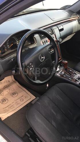 Mercedes E 220 2002, 392,816 km - 2.2 l - Bakı