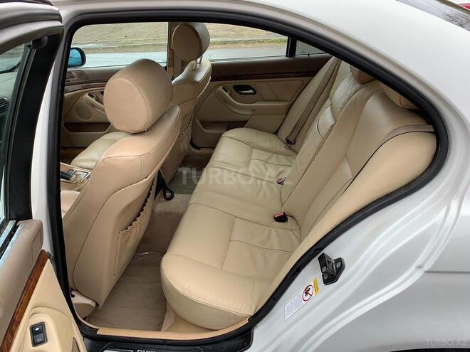 BMW 530 2000, 372,000 km - 3.0 л - Gəncə