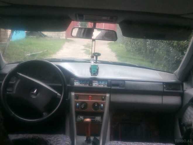 Mercedes E 200 1989, 200,000 km - 2.0 l - Masallı