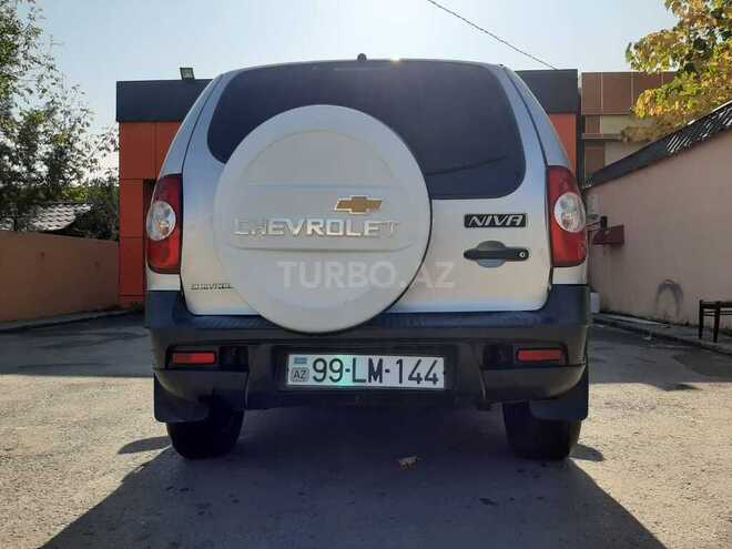 Chevrolet Niva 2012, 200,588 km - 1.7 l - Quba