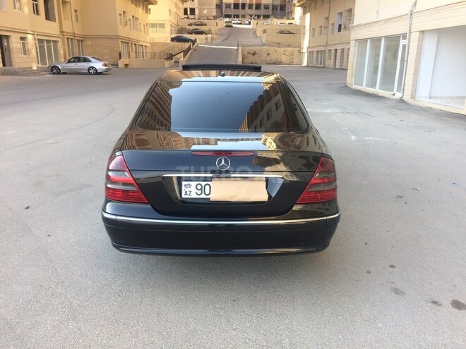 Mercedes E 270 2002, 318,000 km - 2.7 l - Bakı
