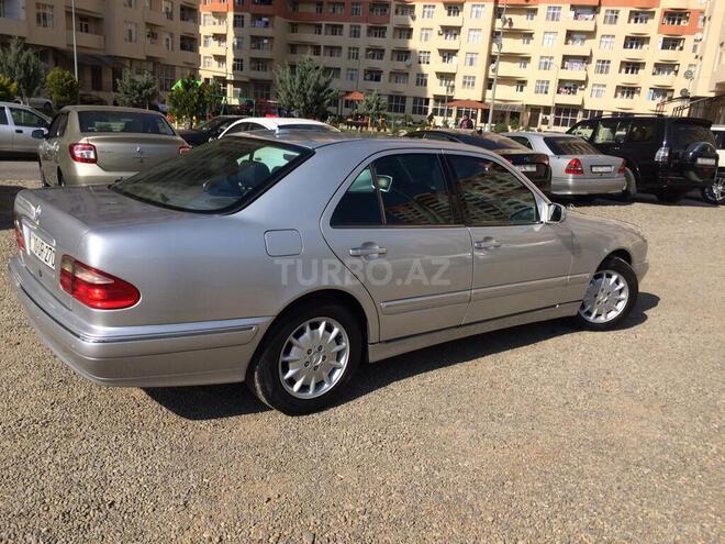 Mercedes E 270 2001, 378,168 km - 2.7 l - Bakı