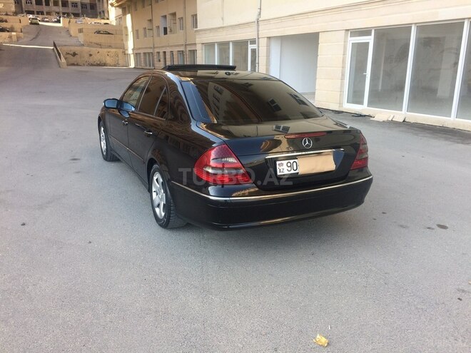 Mercedes E 270 2002, 318,000 km - 2.7 l - Bakı