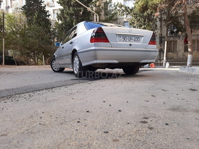 Mercedes C 180 1999, 250,000 km - 1.8 l - Bakı