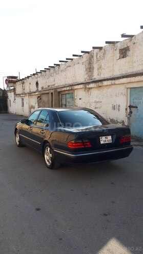 Mercedes E 320 2001, 278,000 km - 3.2 l - Bakı