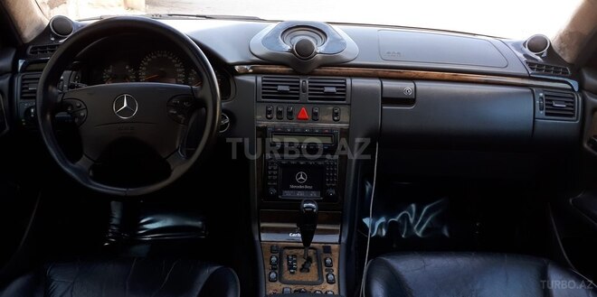 Mercedes E 320 2001, 278,000 km - 3.2 l - Bakı