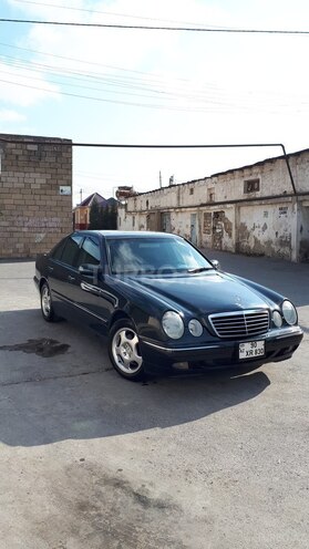 Mercedes E 320 2001, 278,000 km - 3.2 l - Bakı
