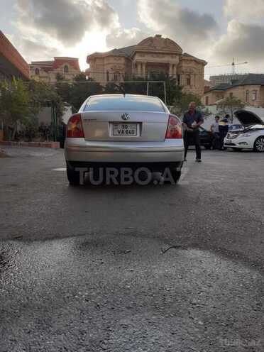 Volkswagen Passat 2003, 110,000 km - 1.8 l - Bakı
