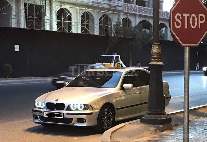 BMW 525 2002, 240,000 km - 2.5 л - Bakı