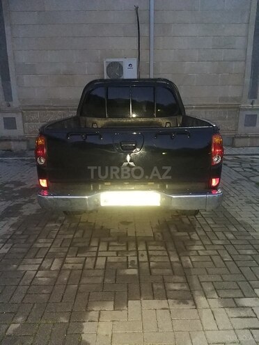 Mitsubishi L200 2007, 386,000 km - 2.5 l - Quba