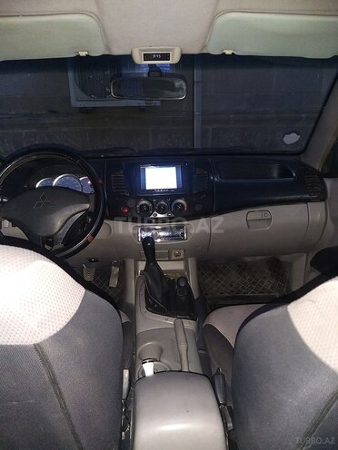 Mitsubishi L200 2007, 386,000 km - 2.5 l - Quba