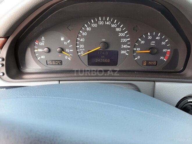 Mercedes E 240 2001, 242,000 km - 2.6 l - Şəmkir