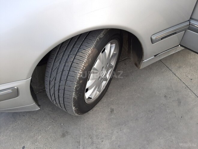 Mercedes E 240 2001, 242,000 km - 2.6 l - Şəmkir