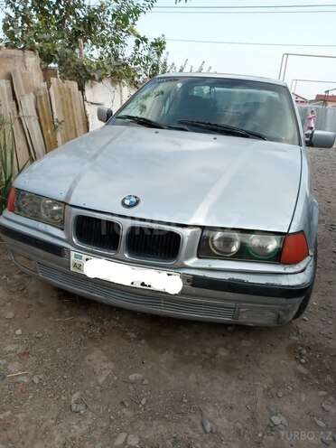 BMW 320 1995, 334,540 km - 2.0 л - Beyləqan