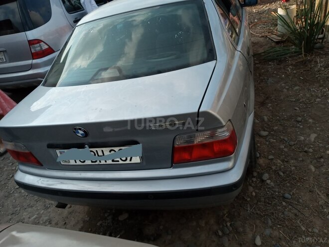 BMW 320 1995, 334,540 km - 2.0 л - Beyləqan