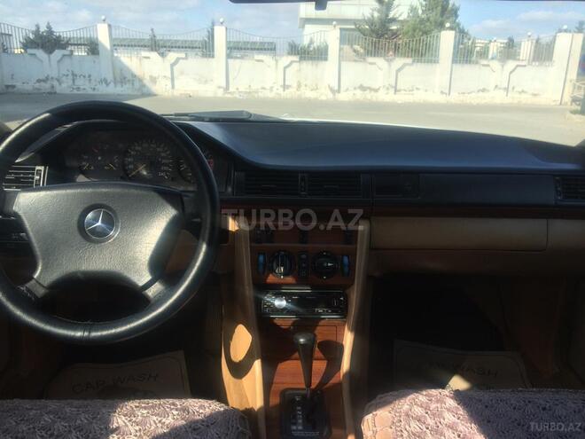 Mercedes E 230 1991, 311,000 km - 2.3 l - Bakı