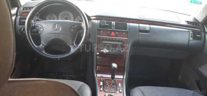Mercedes E 220 2000, 480,000 km - 2.2 l - Bakı