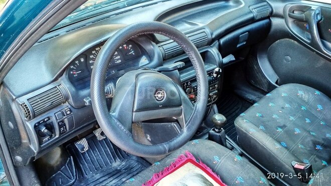 Opel Astra 1993, 425,000 km - 1.6 l - Sumqayıt