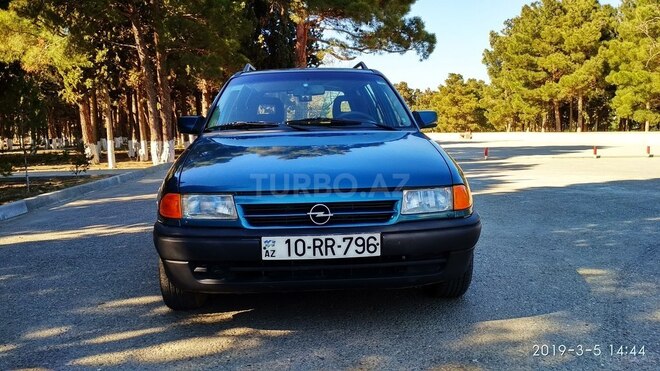 Opel Astra 1993, 425,000 km - 1.6 l - Sumqayıt