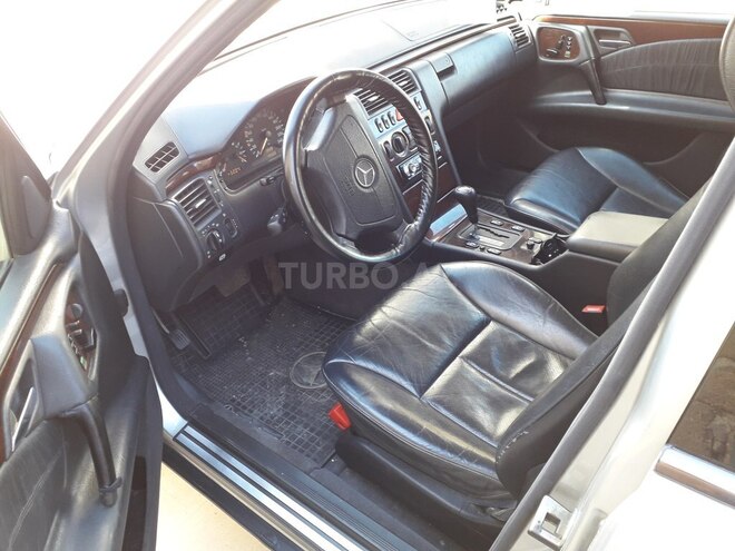 Mercedes E 230 1996, 174,720 km - 2.3 л - Bakı