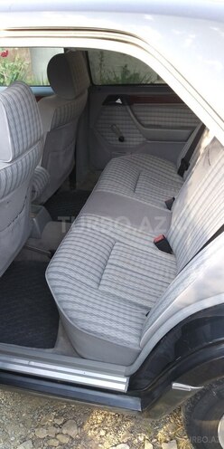 Mercedes E 200 1991, 298,758 km - 2.0 l - Bakı