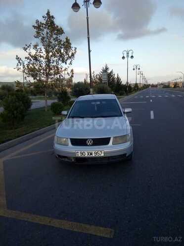 Volkswagen Passat 1999, 240,000 km - 1.8 л - Bakı