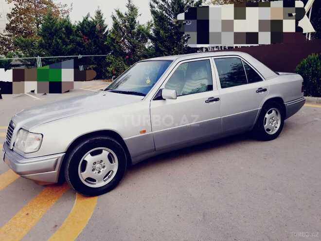 Mercedes E 320 1993, 300,000 km - 3.2 л - Yevlax