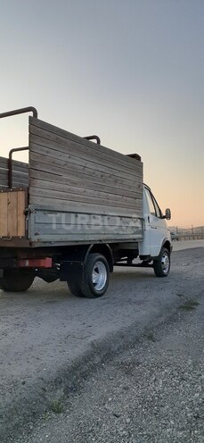 GAZ 2705 2002, 230,000 km - 2.0 л - Quba