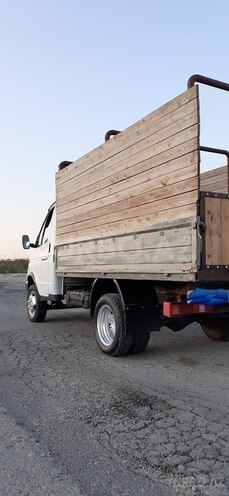 GAZ 2705 2002, 230,000 km - 2.0 л - Quba