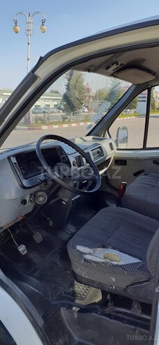 GAZ 2705 2002, 230,000 km - 2.0 л - Quba