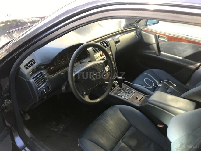 Mercedes E 230 1997, 415,000 km - 2.3 l - Bakı