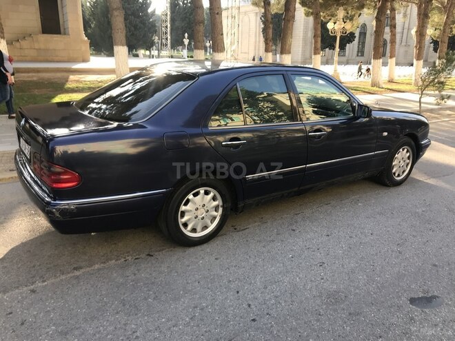 Mercedes E 230 1997, 415,000 km - 2.3 l - Bakı