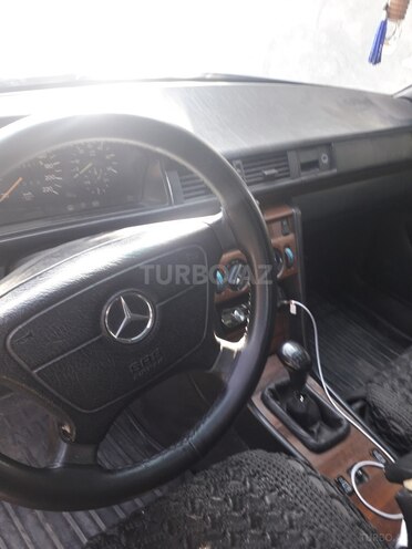 Mercedes E 300 1992, 426,539 km - 3.0 l - Şəki