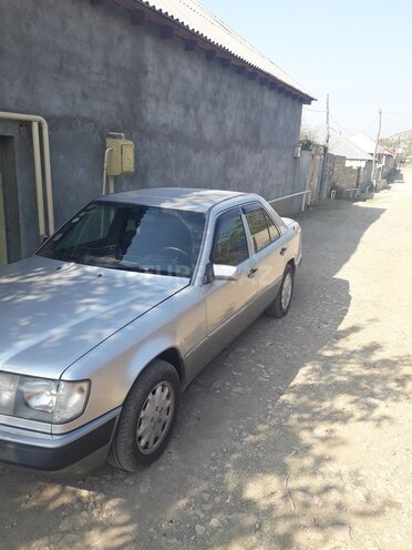 Mercedes E 300 1992, 426,539 km - 3.0 l - Şəki