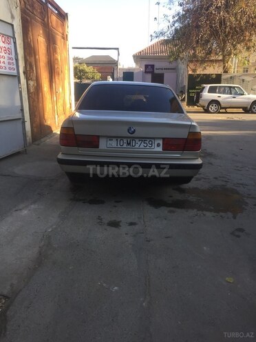 BMW 520 1989, 324,000 km - 2.0 l - Bakı