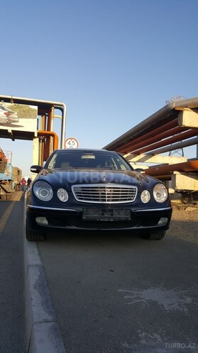 Mercedes E 240 2003, 245,000 km - 2.4 l - Bakı