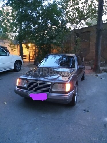 Mercedes E 280 1993, 355,000 km - 2.8 l - Bakı
