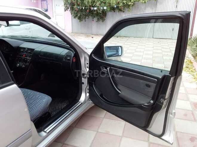 Mercedes C 220 1999, 289,000 km - 2.2 л - Bərdə