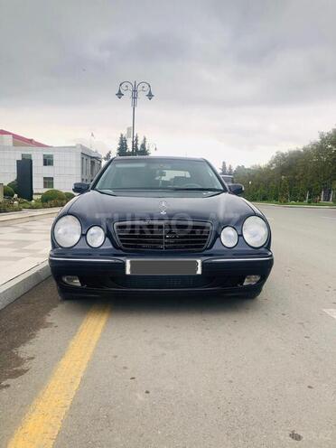 Mercedes E 270 2001, 390,000 km - 2.7 l - Bakı
